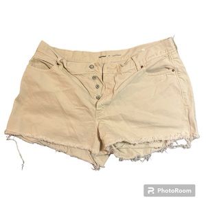 Old Navy cream color denim shorts size 20